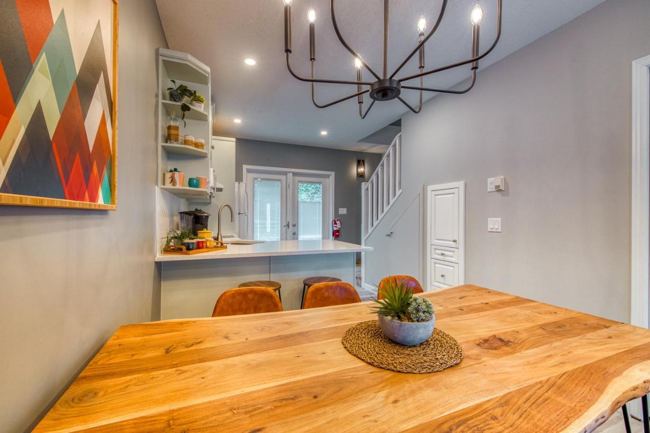 Beautiful Newly Reno 2Bdm 2 Bth Sleep Up To 6 Adults & Kids Mountain View Townhouse Suite Канмор Экстерьер фото