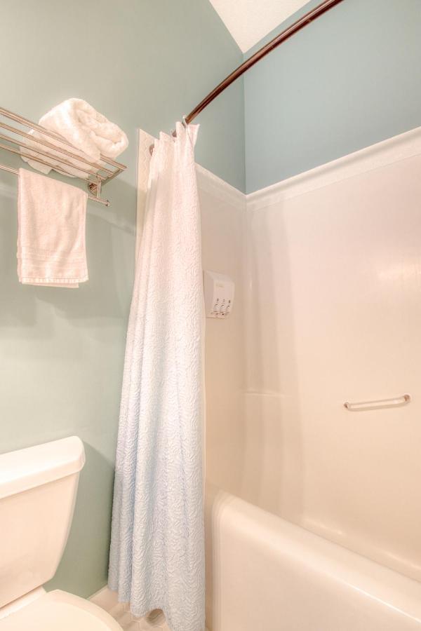 Beautiful Newly Reno 2Bdm 2 Bth Sleep Up To 6 Adults & Kids Mountain View Townhouse Suite Канмор Экстерьер фото