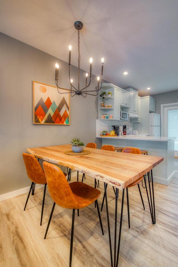 Beautiful Newly Reno 2Bdm 2 Bth Sleep Up To 6 Adults & Kids Mountain View Townhouse Suite Канмор Экстерьер фото